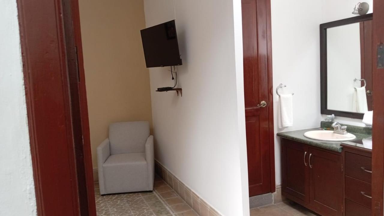 Hotel Marmoy Cholula Esterno foto